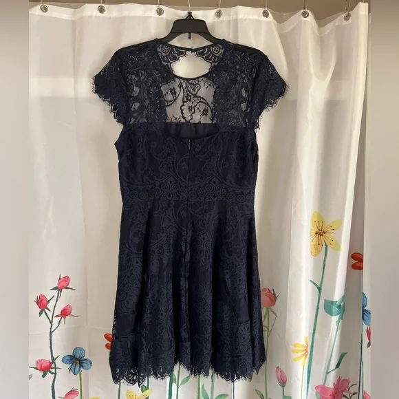 BB Dakota Navy Lace Cocktail Dress - Picture 2 of 5